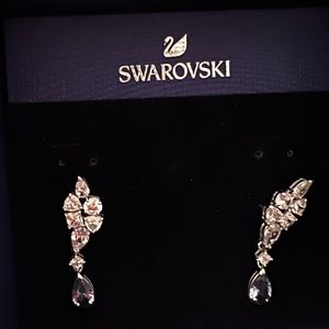 Swarovski Cluster Earrings with Blue Crystals